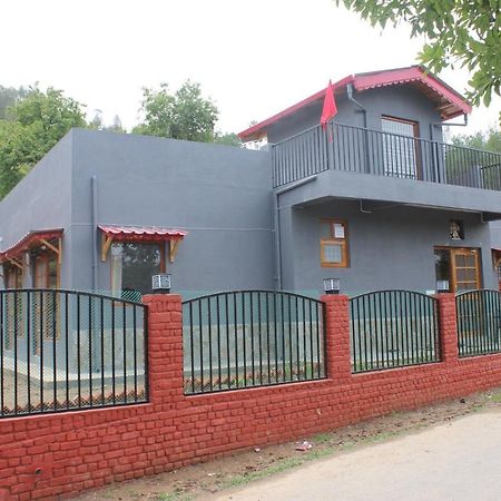 Winter Woods Cottages - 3-Bedroom Homestay Shitlakhet Extérieur photo