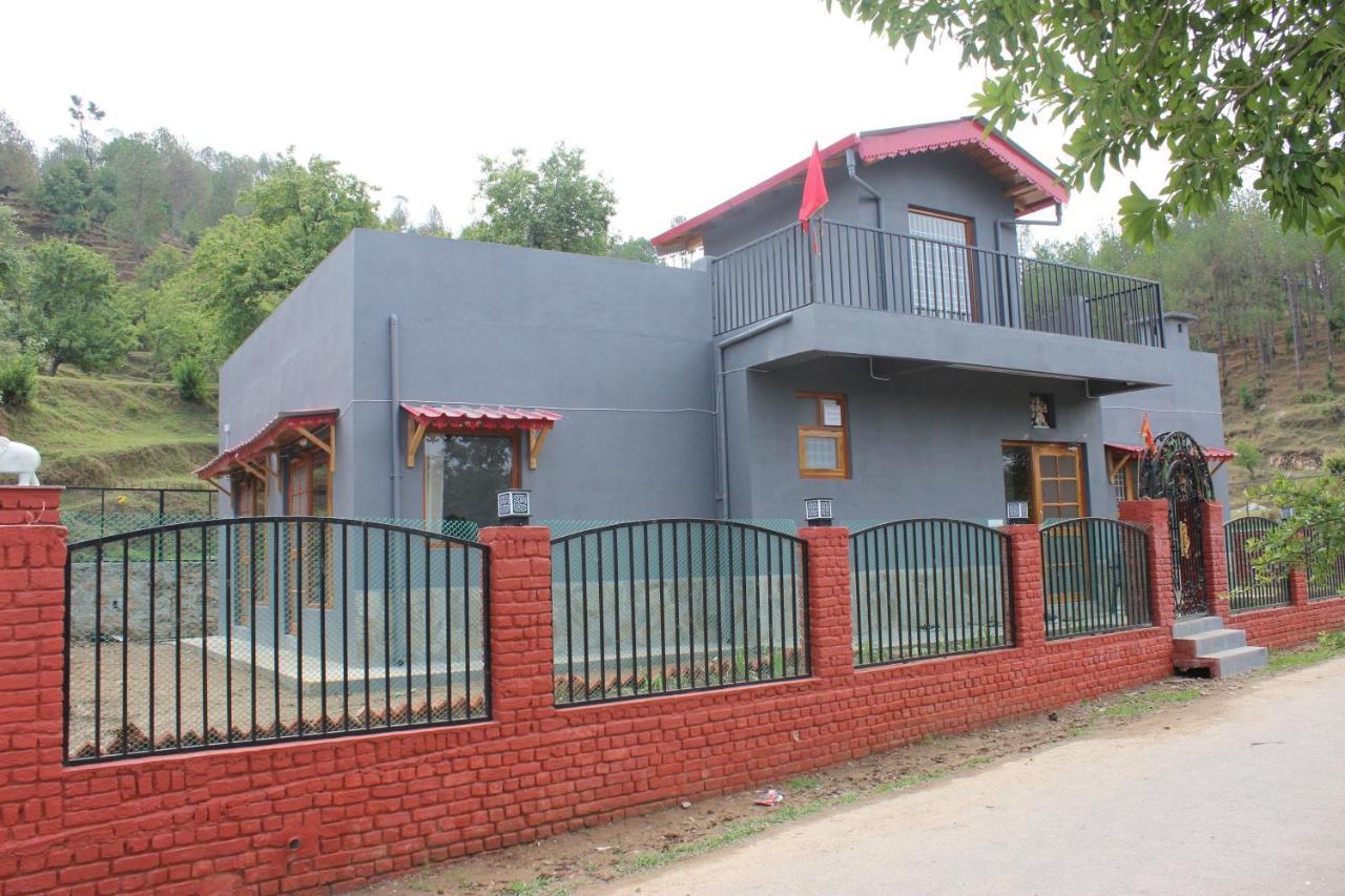 Winter Woods Cottages - 3-Bedroom Homestay Shitlakhet Extérieur photo